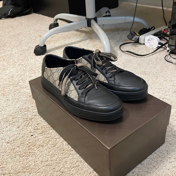 Gucci gg supreme black tan shoes